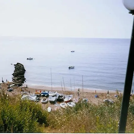 Casa Sul Mare In Villaggio Turistico アパート