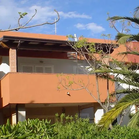 Casa Sul Mare In Villaggio Turistico